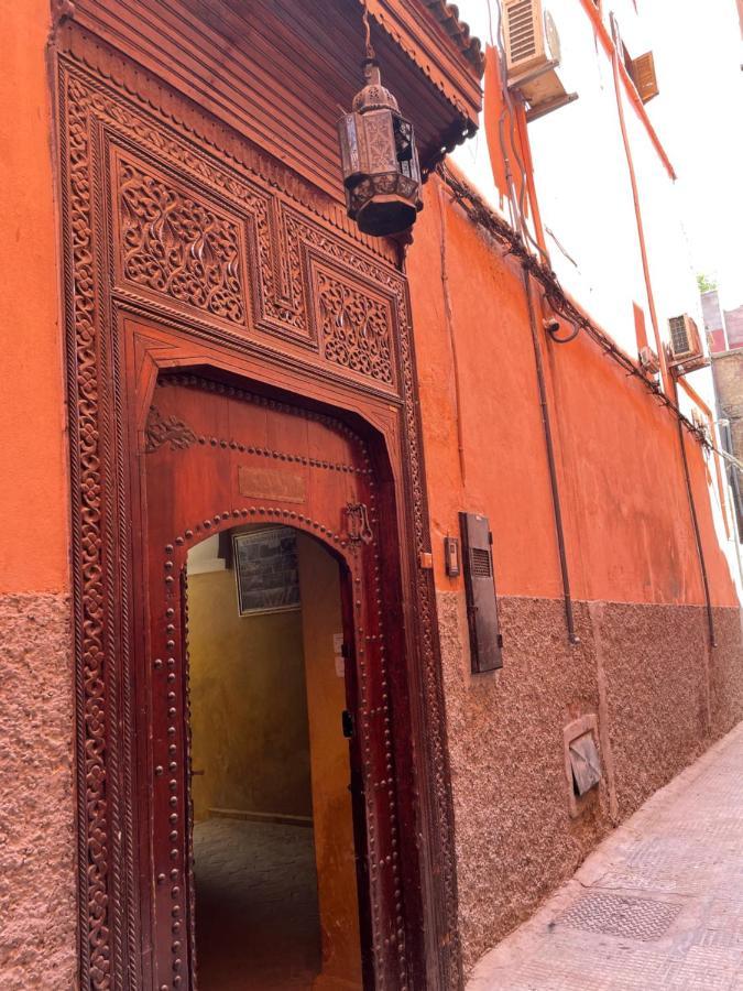 Riad La Caleche & Spa Marrakesh Exterior photo